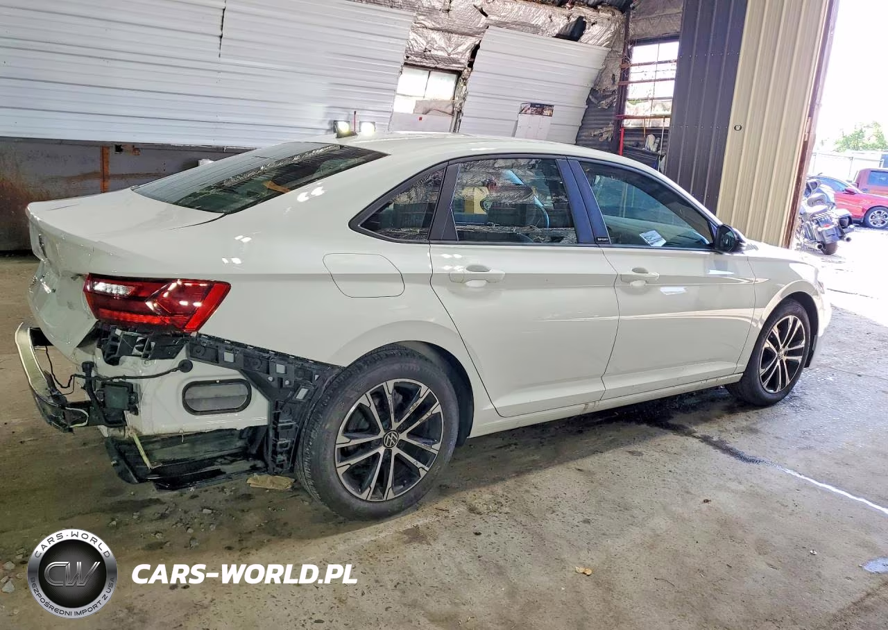 2024 Volkswagen Jetta Sport VIN:3VWBM7BU3RM083548 - 3