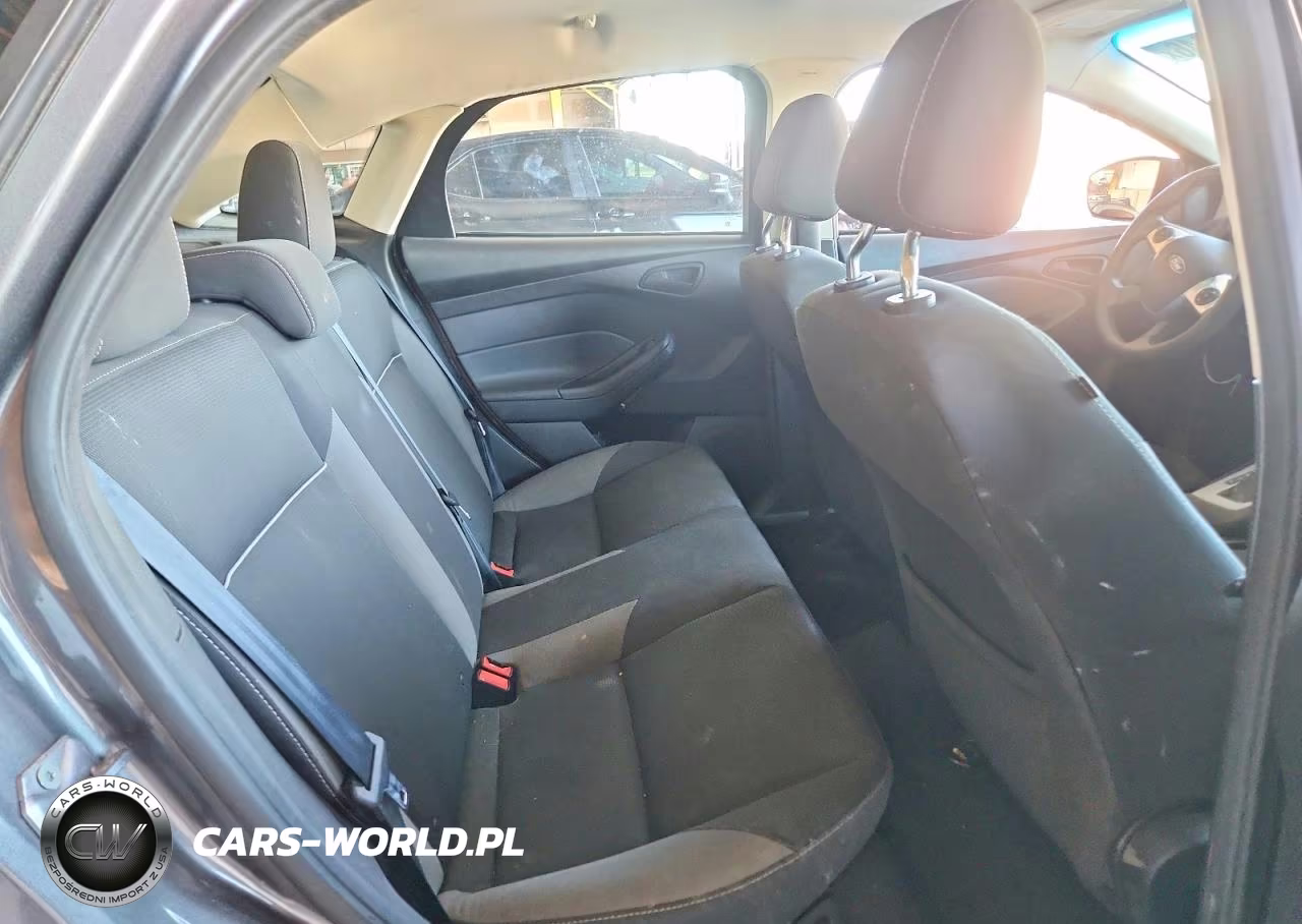2012 Ford Focus Se VIN:1FAHP3F2XCL257541 - 10