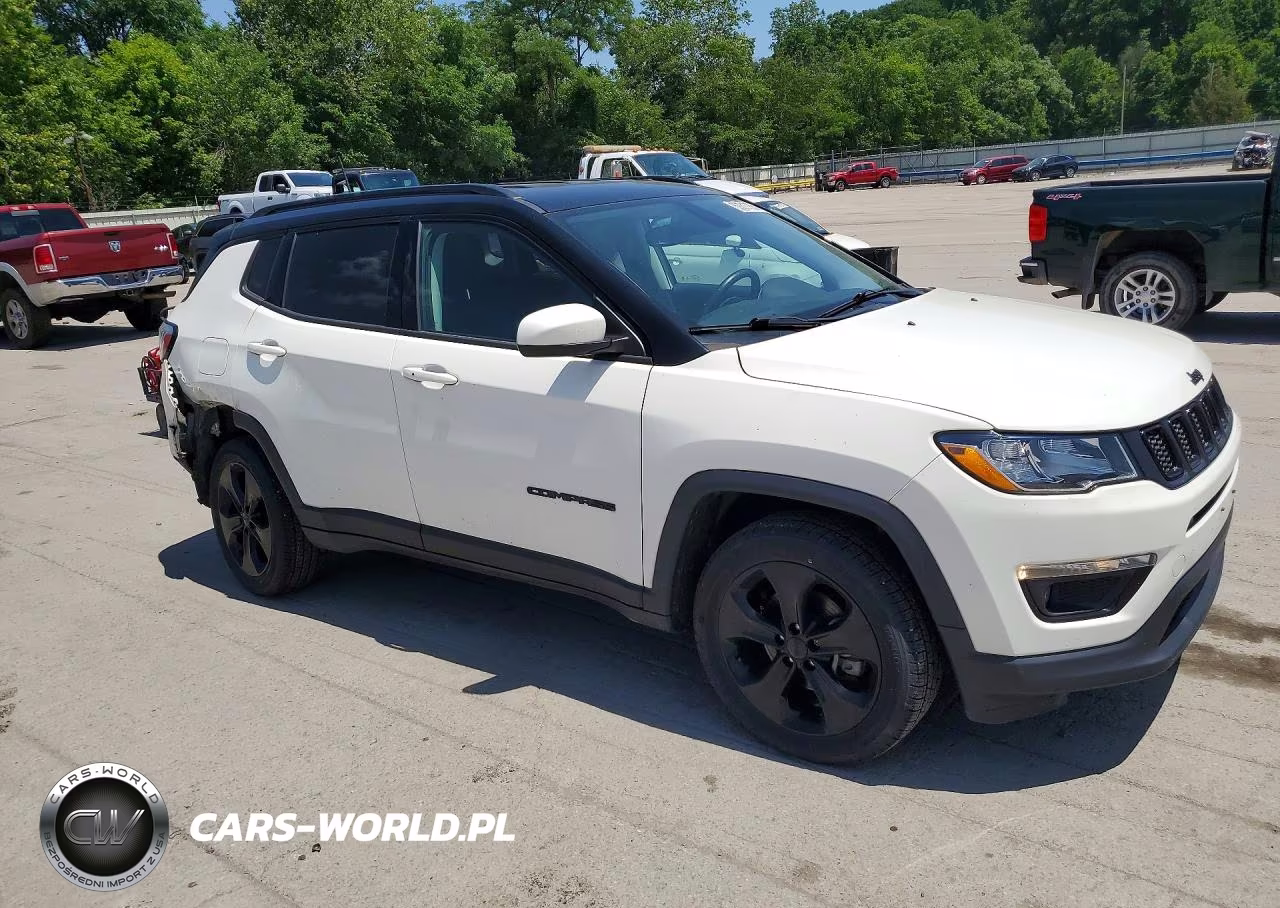 2019 Jeep Compass Latitude VIN:3C4NJDBB7KT662091 - 4