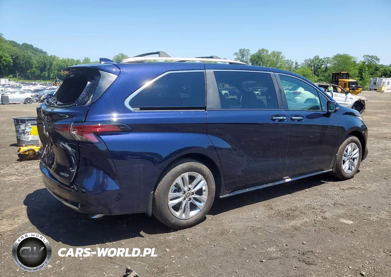 2025 Toyota Sienna Limited 7-Passenger VIN:5TDZSKFC1SS184668 - 3