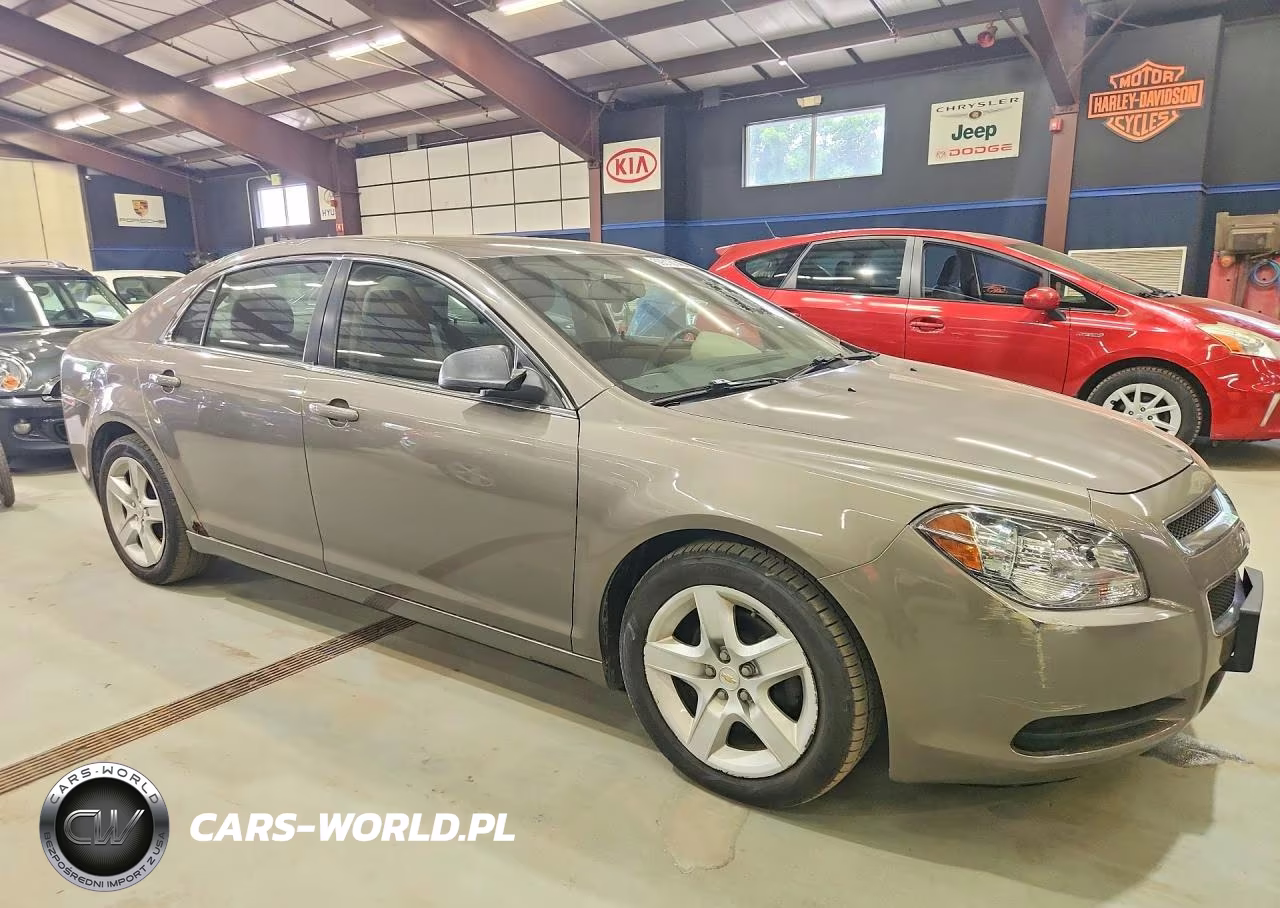 2011 Chevrolet Malibu Ls VIN:1G1ZB5E13BF120917 - 4