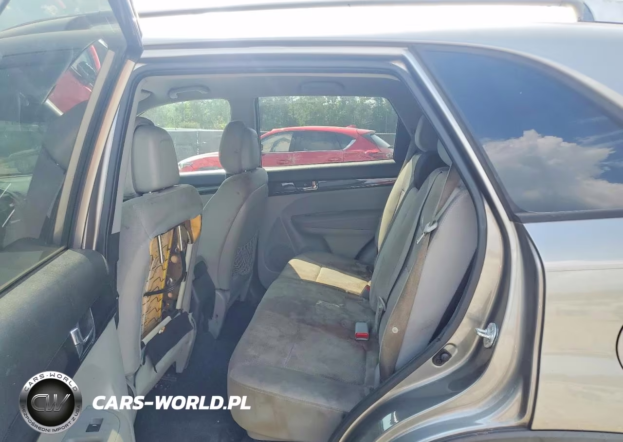 2013 Kia Sorento Lx VIN:5XYKT3A65DG363737 - 10