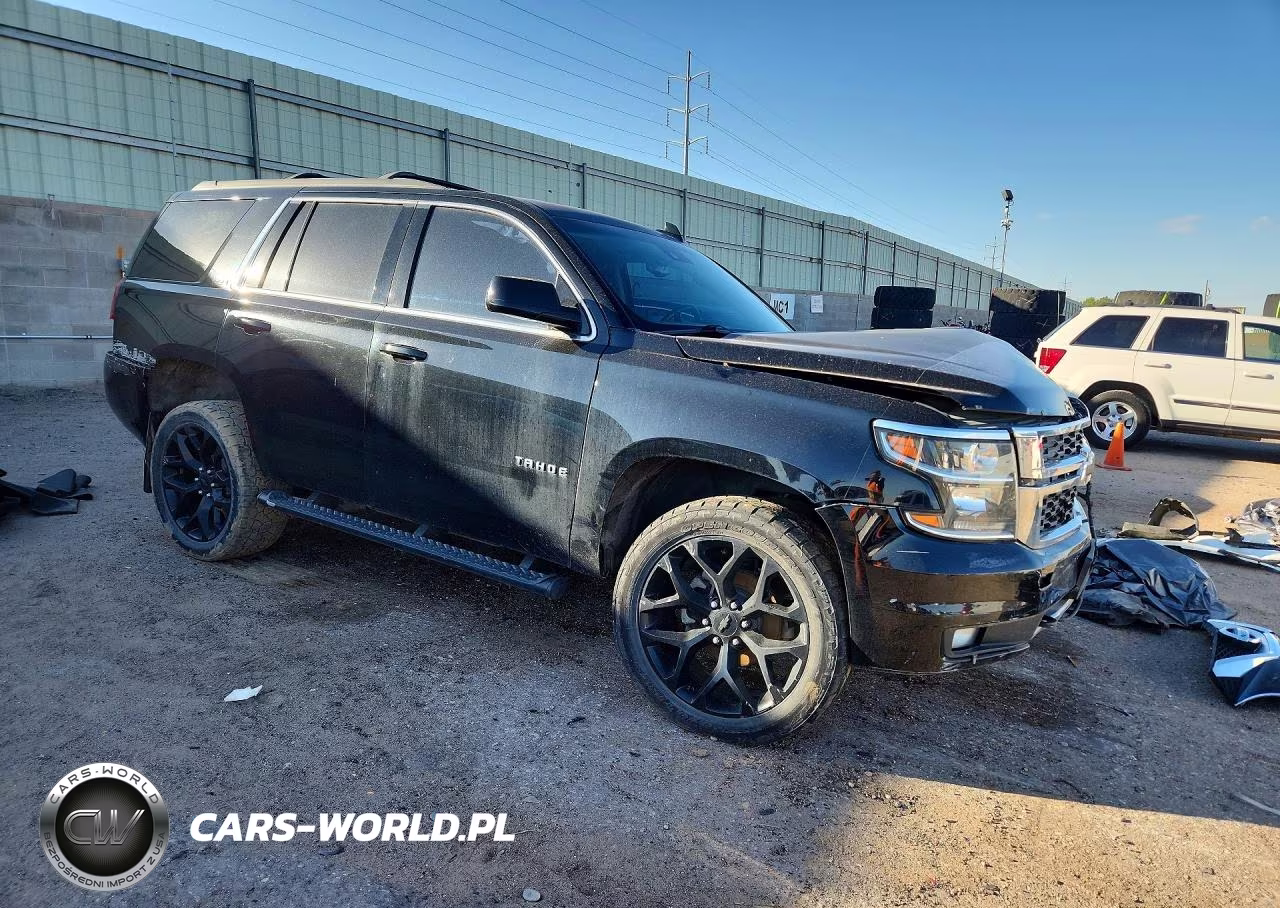 2017 Chevrolet Tahoe Lt VIN:1GNSKBKC4HR226370 - 4