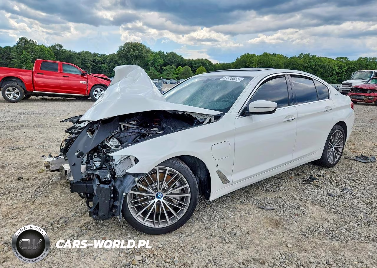 2018 BMW 530E VIN:WBAJA9C53JB252454 - 1