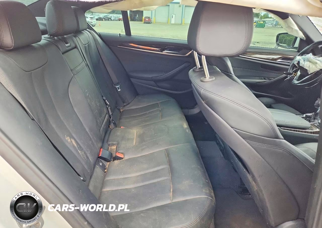2018 BMW 530E VIN:WBAJA9C53JB252454 - 10