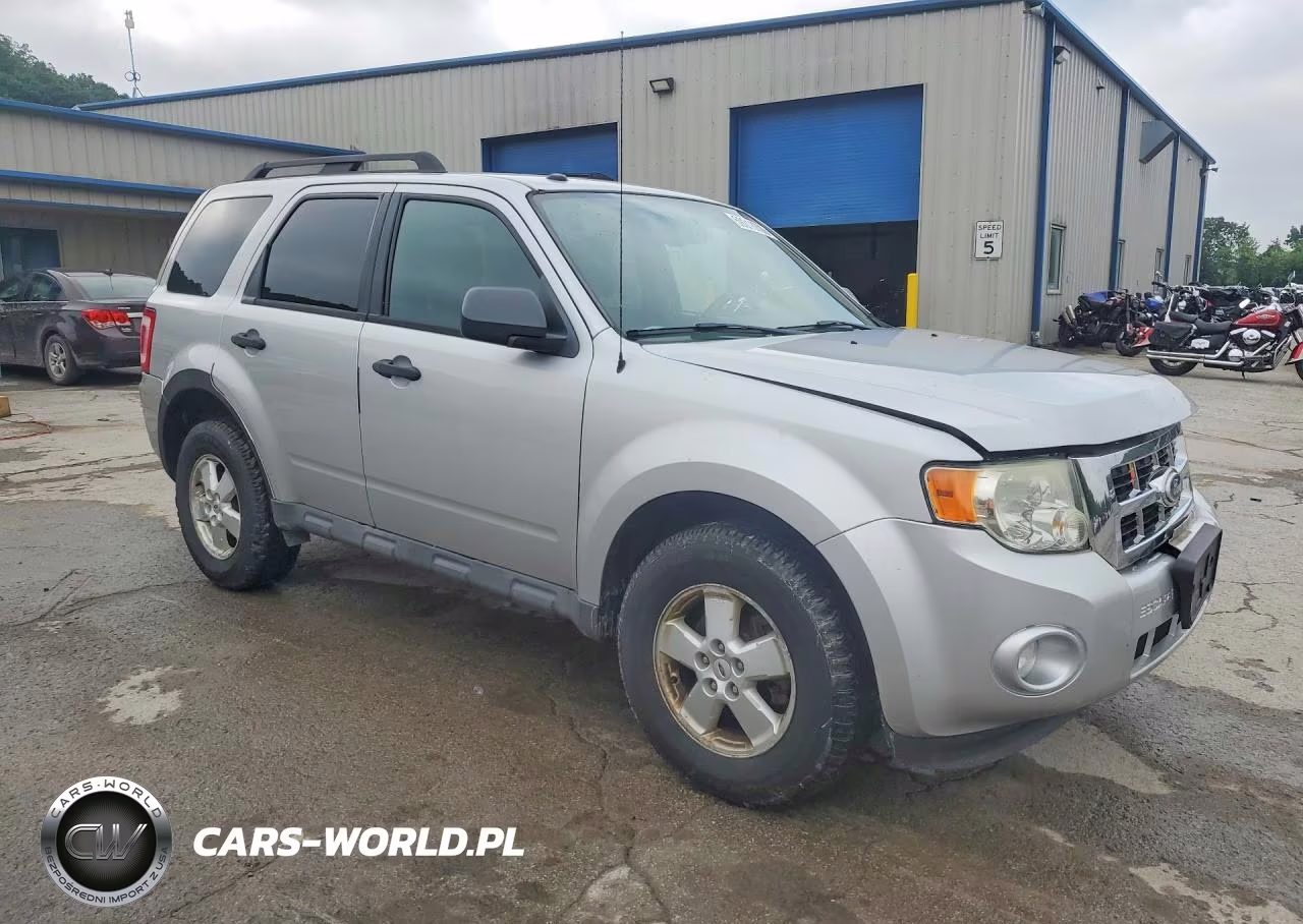 2010 Ford Escape Xlt VIN:1FMCU9D7XAKD12941 - 4