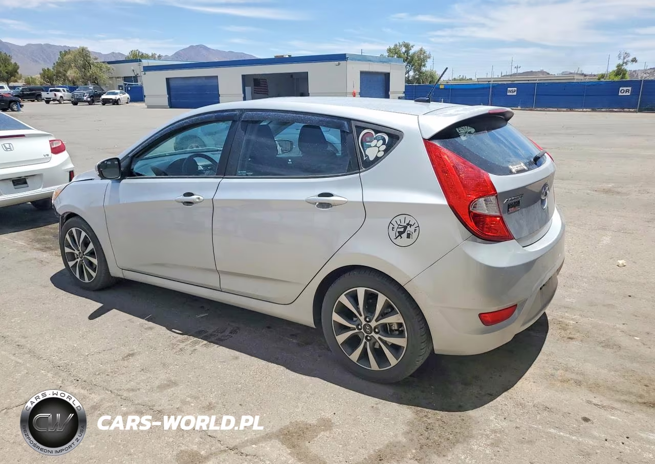 2015 Hyundai Accent Sport VIN:KMHCU5AE5FU233037 - 2