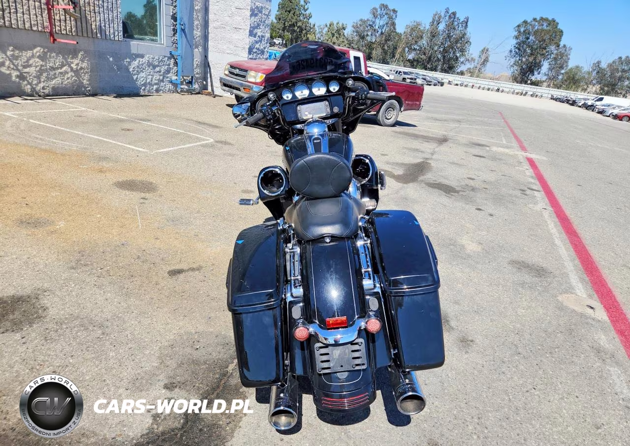 2016 Harley-Davidson Flhxs Street Glide Special VIN:1HD1KRM38GB648688 - 4