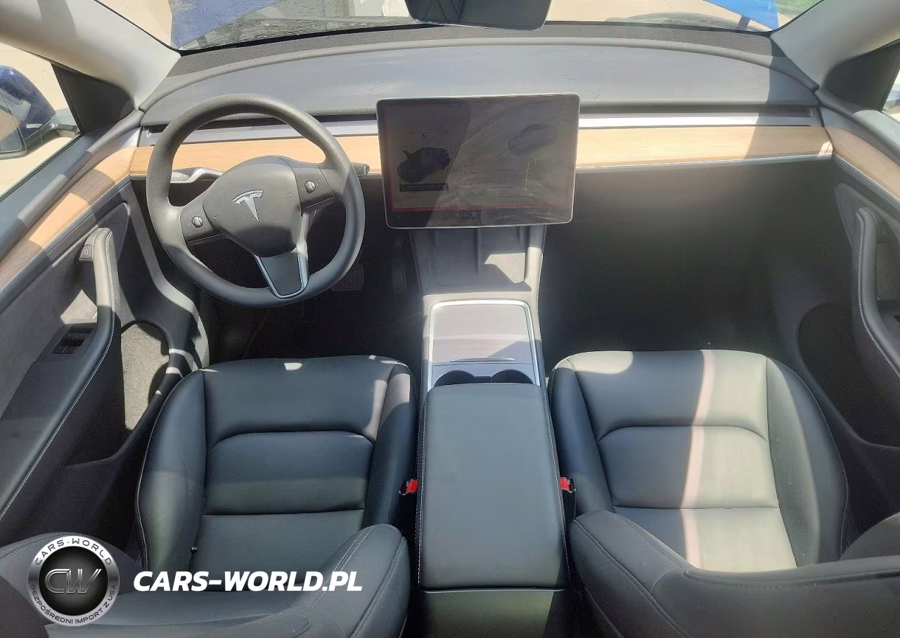 2025 Tesla Model Y VIN:7SAYGDEE8SA353715 - 8