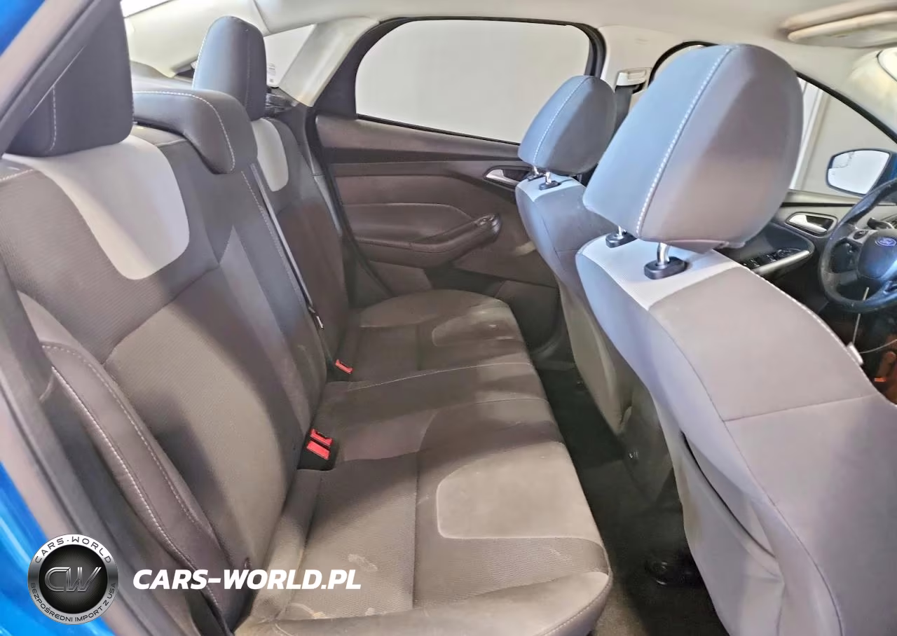 2012 Ford Focus Se VIN:1FAHP3F27CL460399 - 10