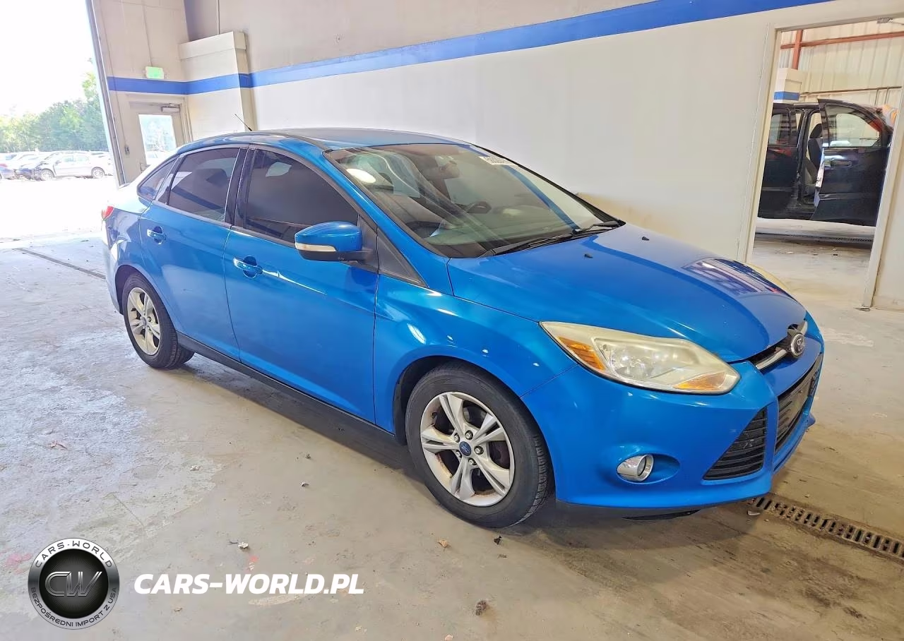 2012 Ford Focus Se VIN:1FAHP3F27CL460399 - 4