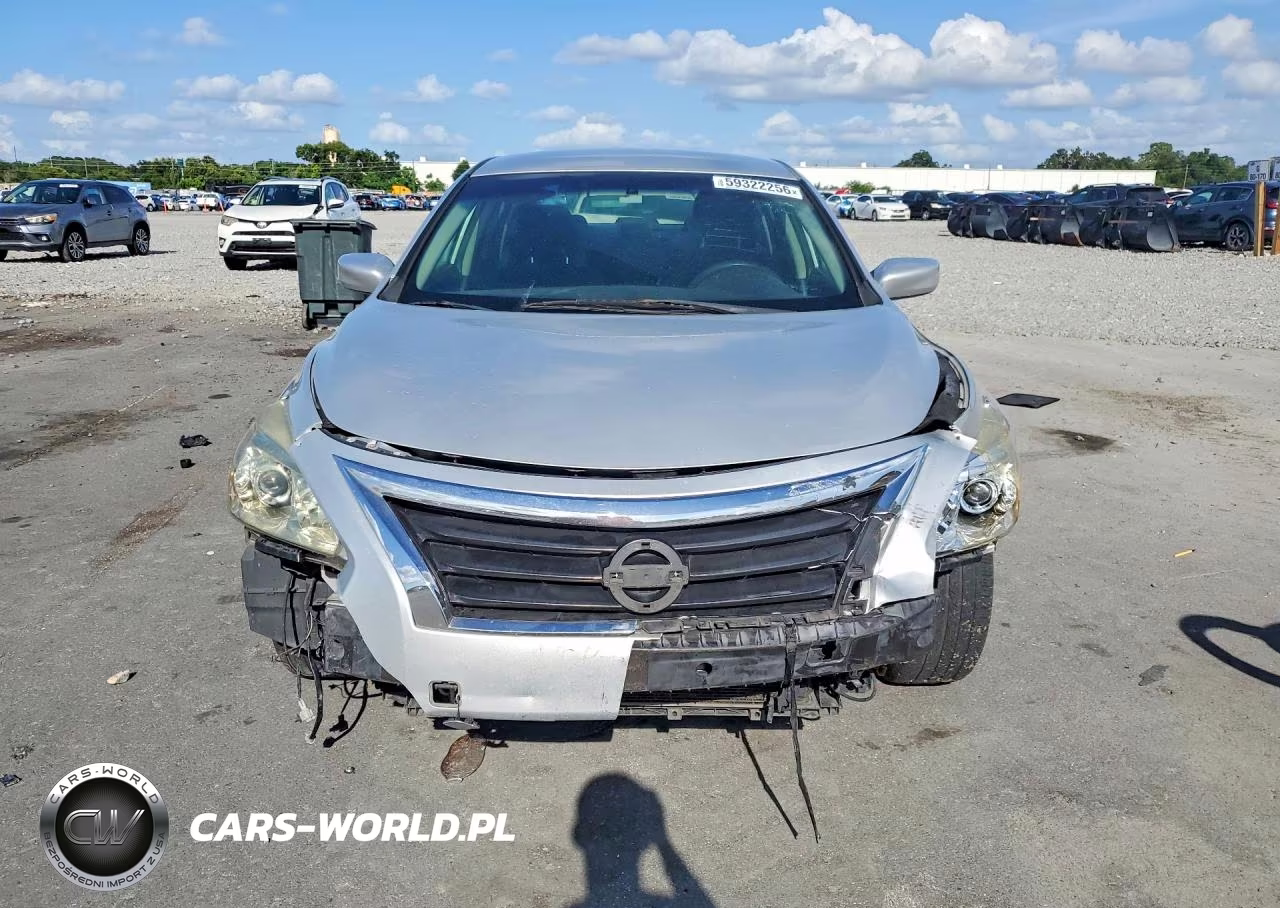 2014 Nissan Altima 2.5 S VIN:1N4AL3AP5EN360146 - 5