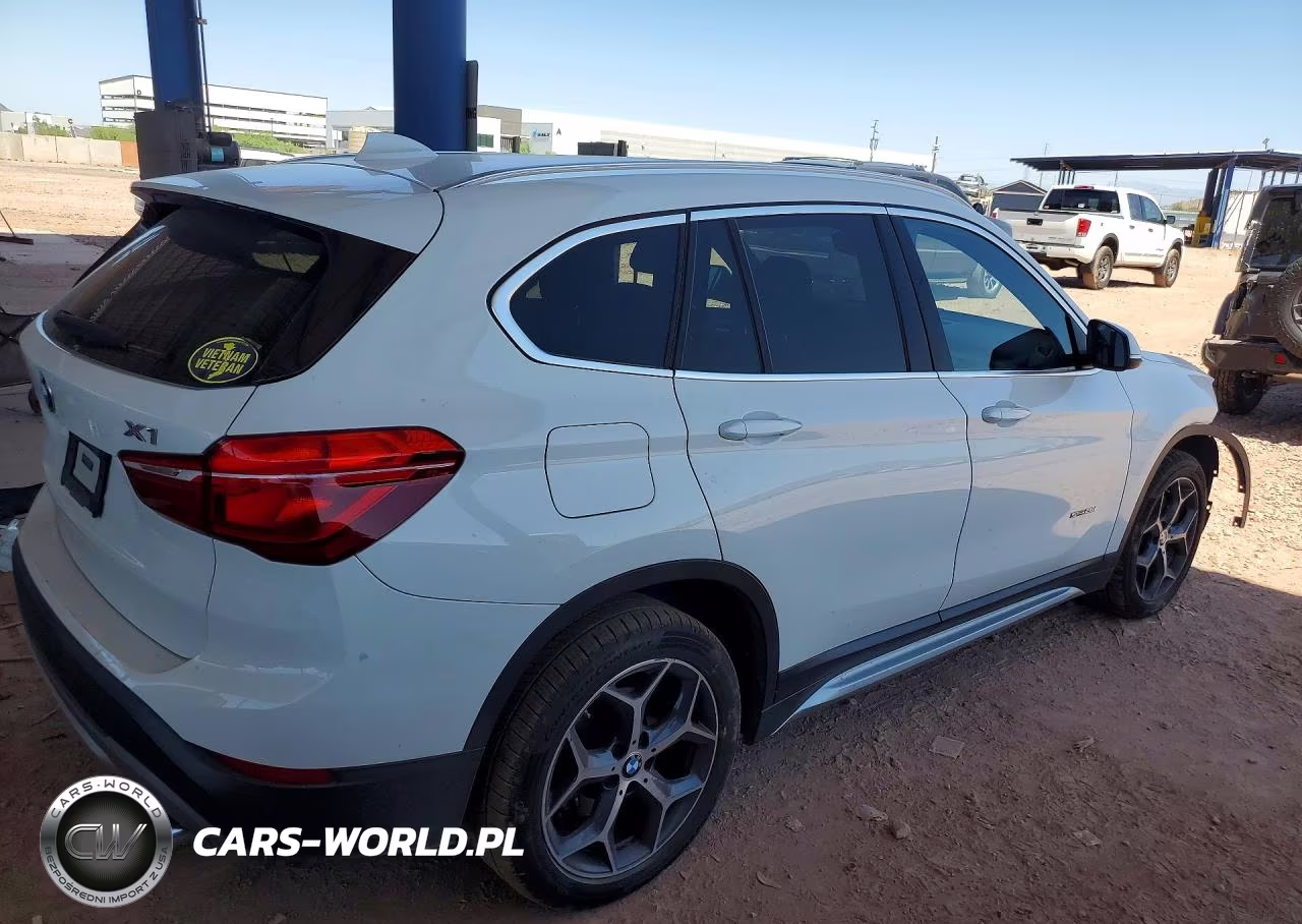2018 BMW X1 Sdrive28I VIN:WBXHU7C37J5H45084 - 3
