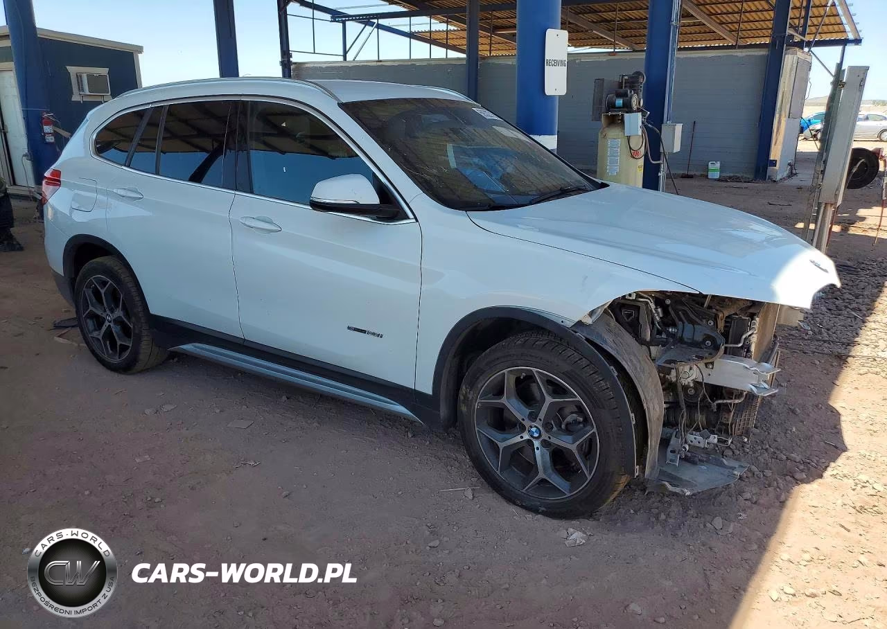 2018 BMW X1 Sdrive28I VIN:WBXHU7C37J5H45084 - 4