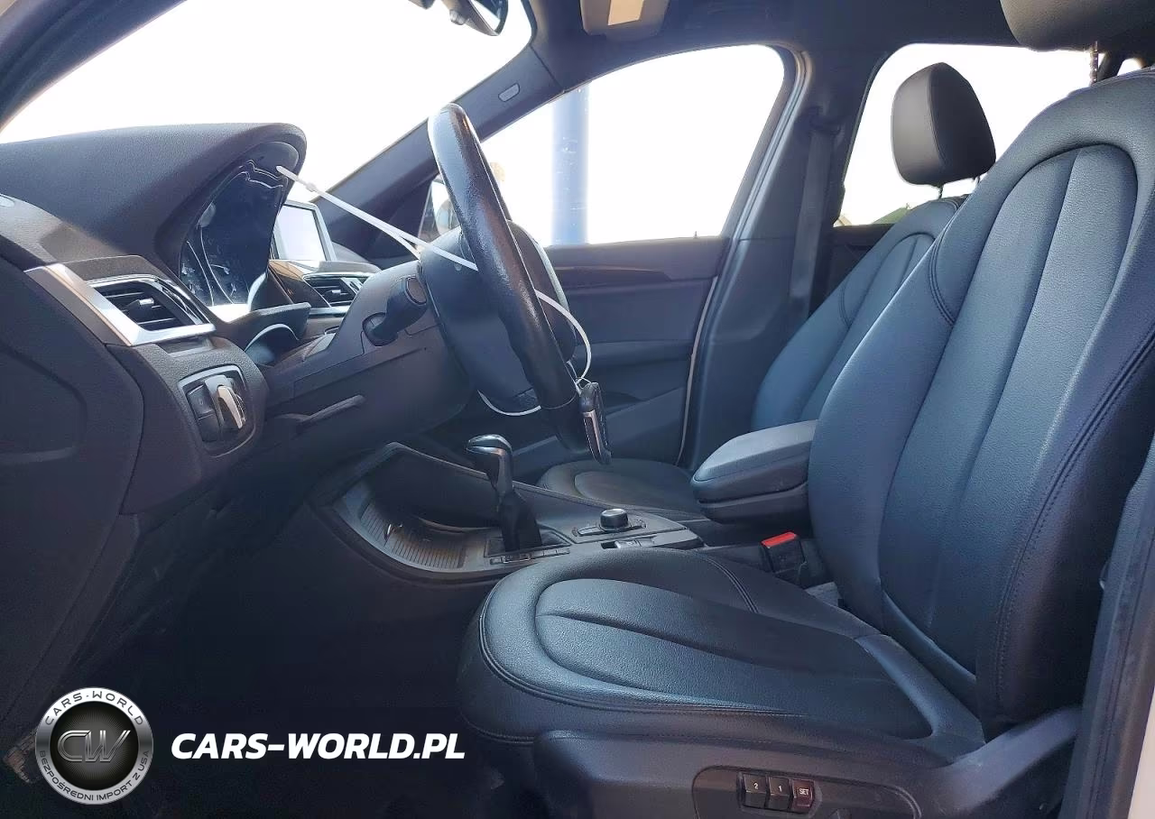 2018 BMW X1 Sdrive28I VIN:WBXHU7C37J5H45084 - 7