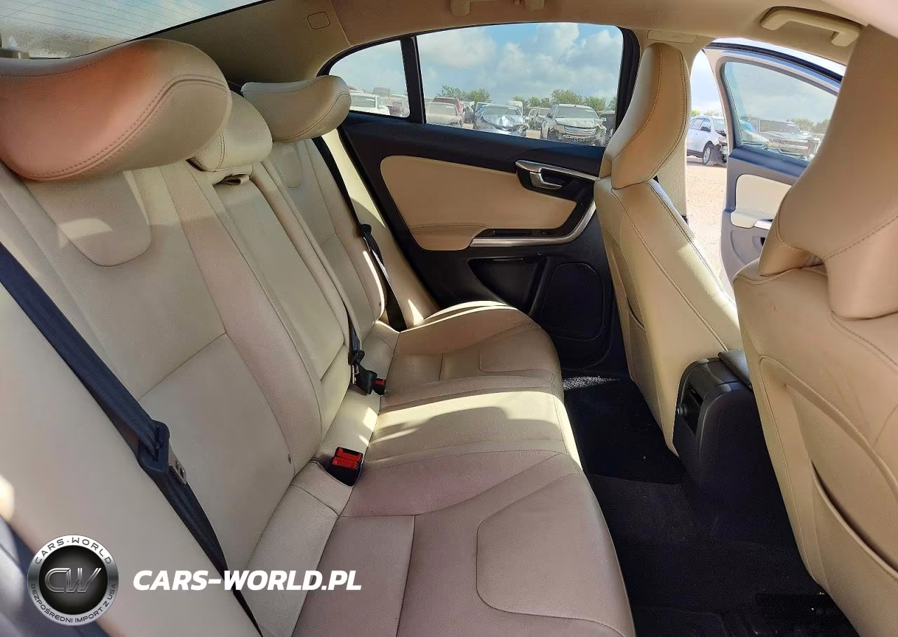 2017 Volvo S60 VIN:YV126MFL1H2422255 - 10
