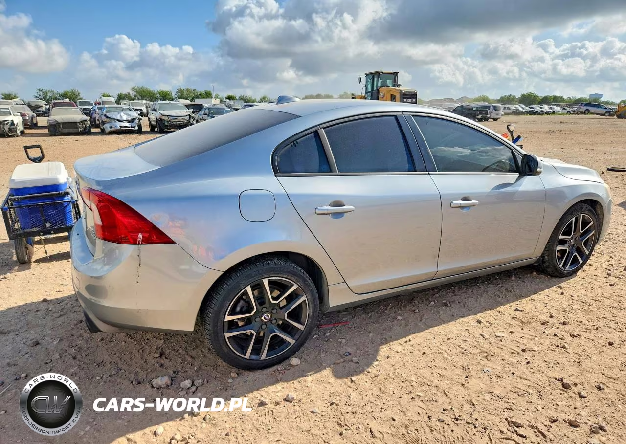 2017 Volvo S60 VIN:YV126MFL1H2422255 - 3