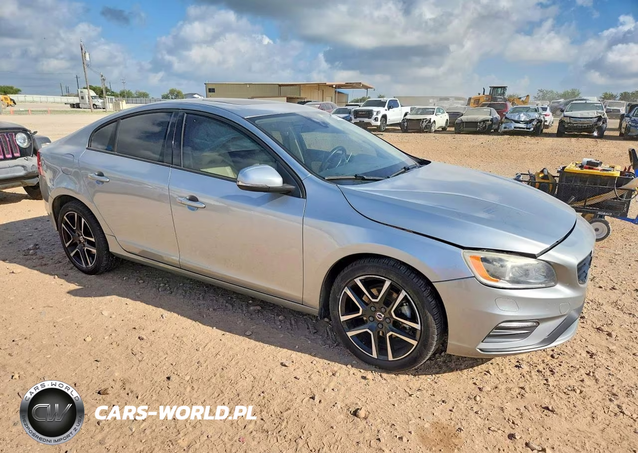 2017 Volvo S60 VIN:YV126MFL1H2422255 - 4