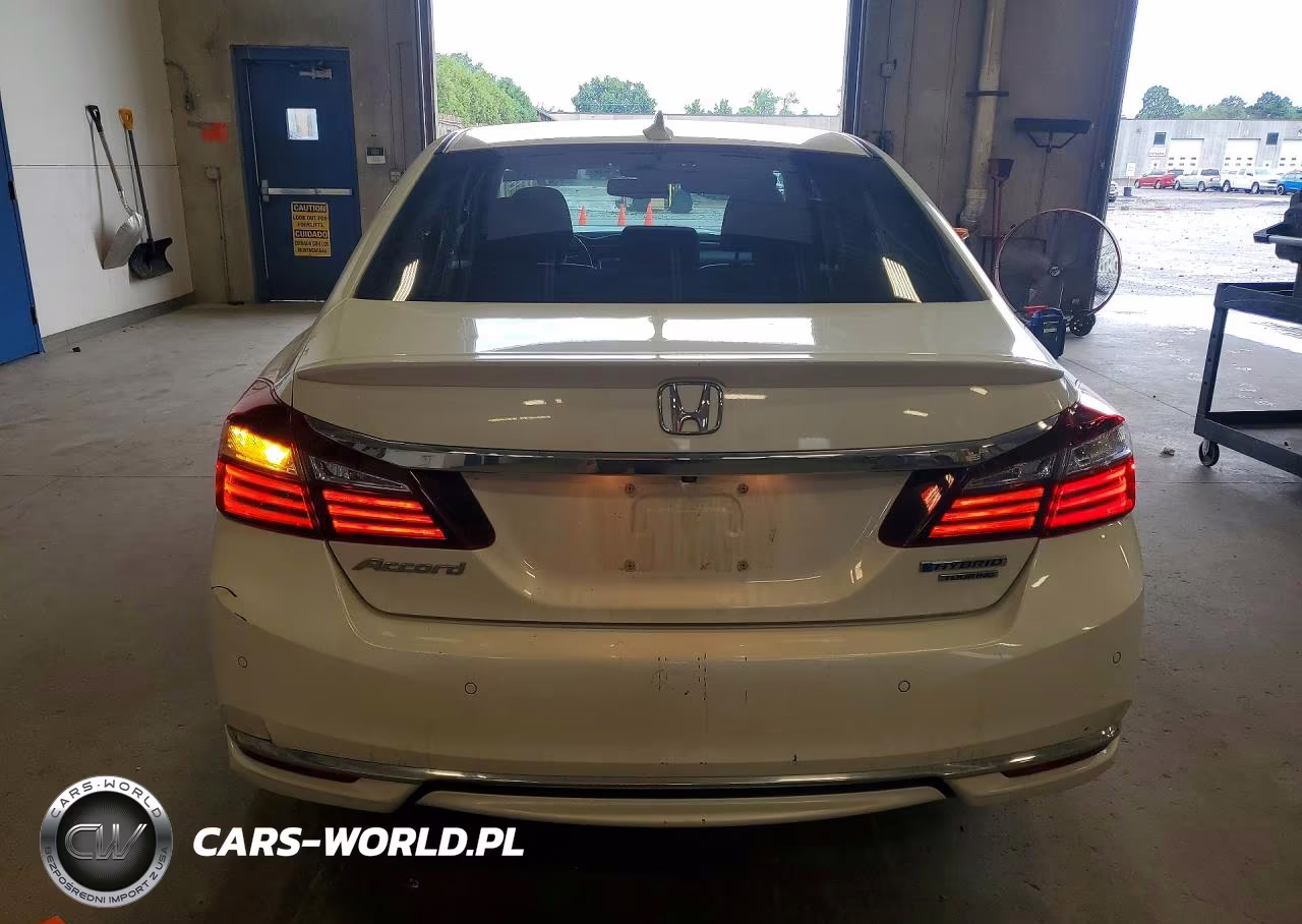 2017 Honda Accord Touring Hybrid VIN:JHMCR6F75HC003205 - 6