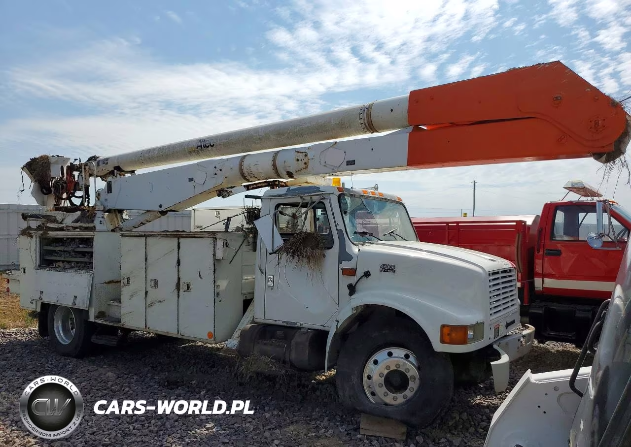 2000 International 4700 Bucket Truck VIN:1HTSCAAN4YH278206 - 4