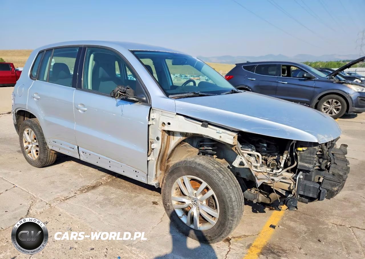 2013 Volkswagen Tiguan S VIN:WVGBV7AX9DW551136 - 4