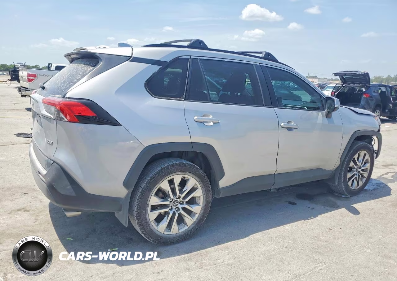 2021 Toyota Rav4 Xle Premium VIN:2T3C1RFV0MC090061 - 3