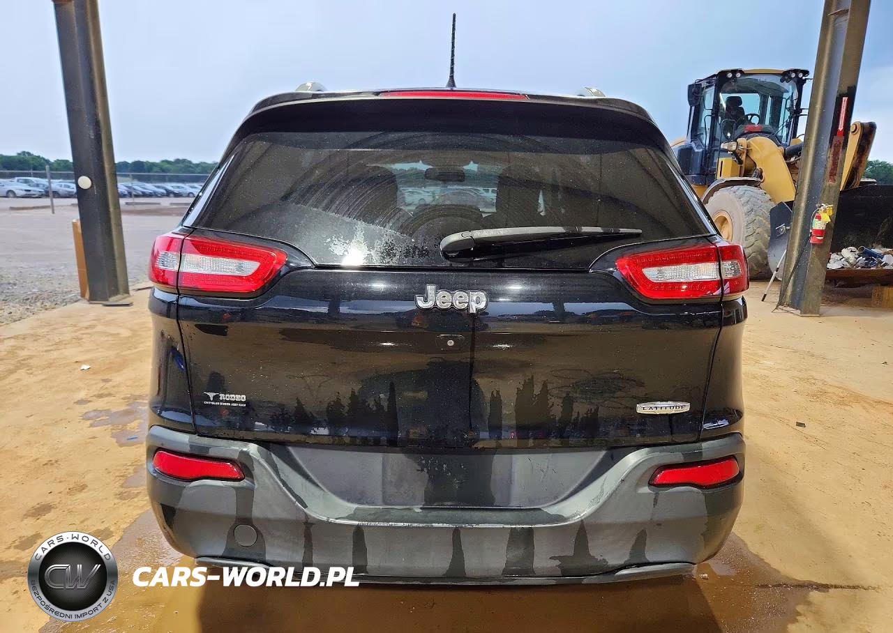 2018 Jeep Cherokee Latitude VIN:1C4PJLCB3JD611421 - 6