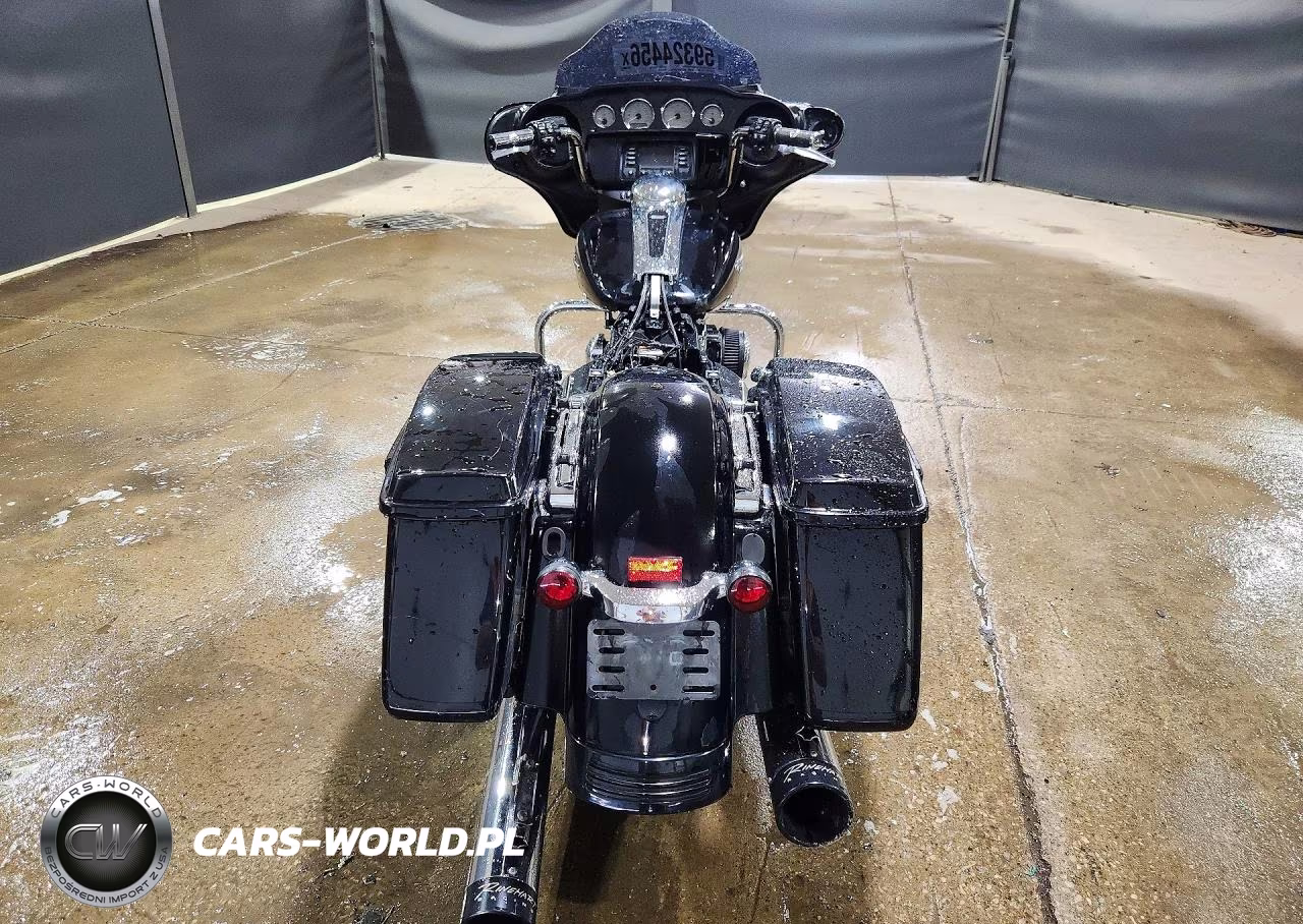 2015 Harley-Davidson Flhx Street Glide VIN:1HD1KBM17FB642434 - 4