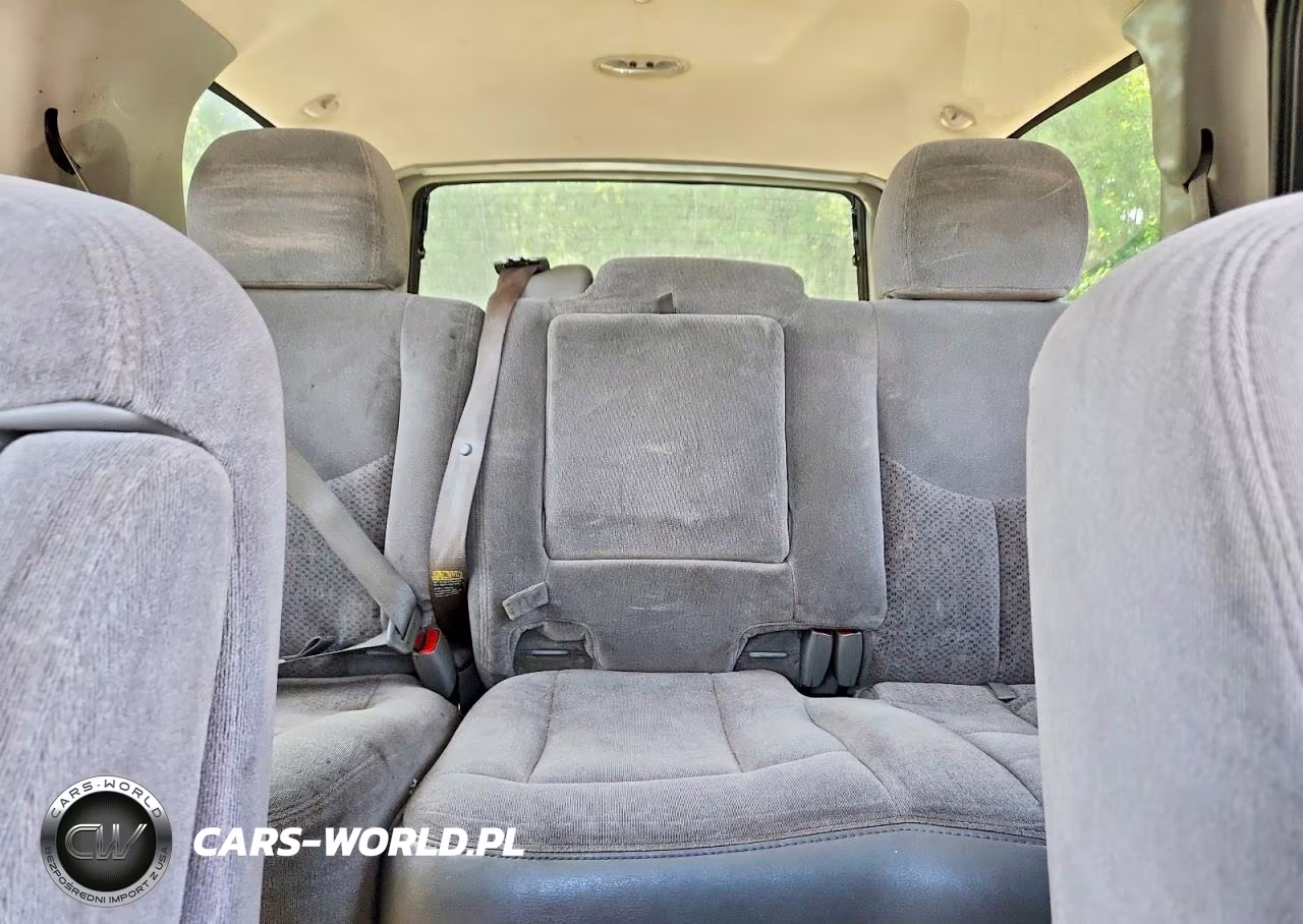 2003 Chevrolet Tahoe K1500 VIN:1GNEK13V33J109670 - 10