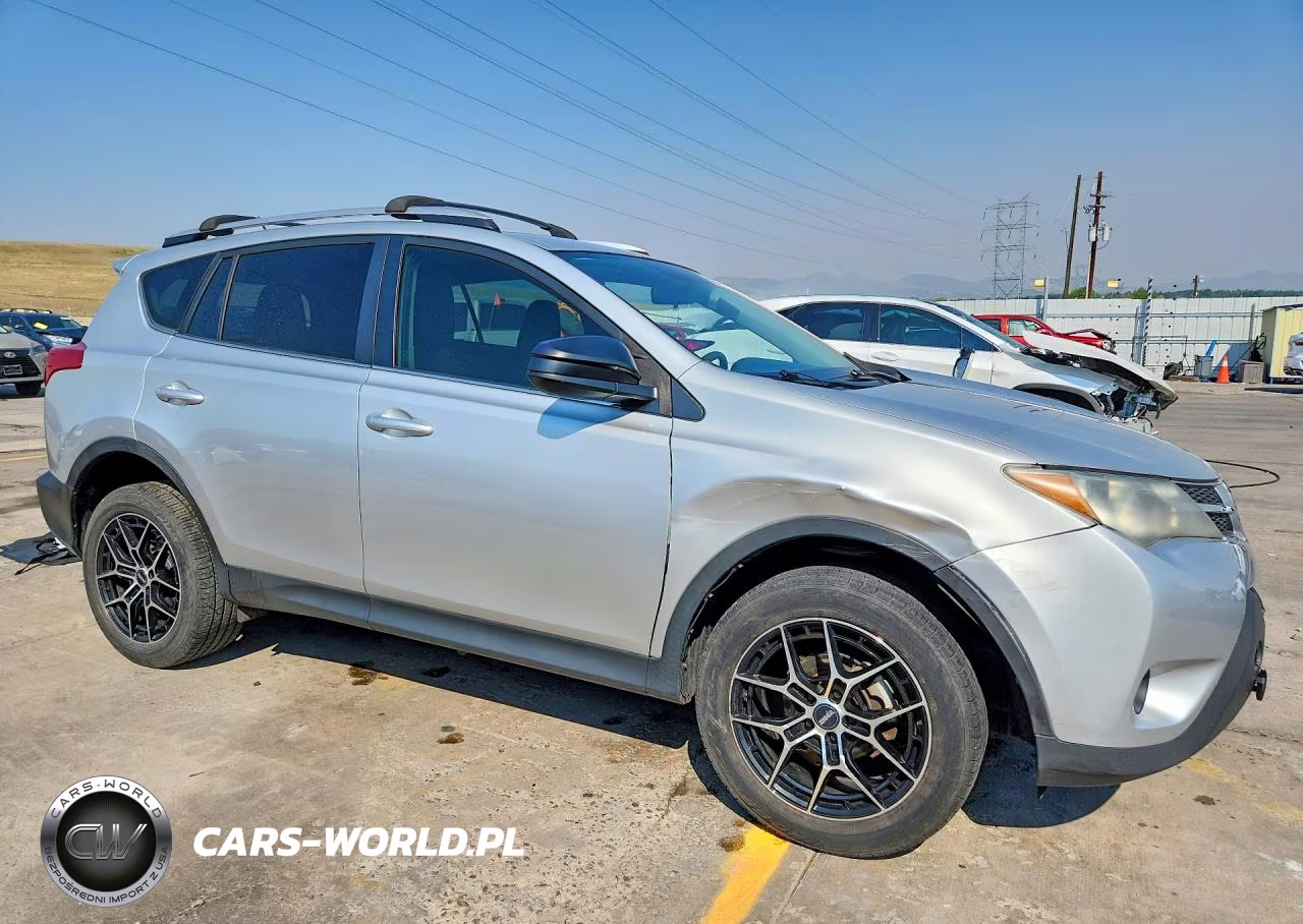 2015 Toyota Rav4 Le VIN:JTMBFREVXFD170934 - 4
