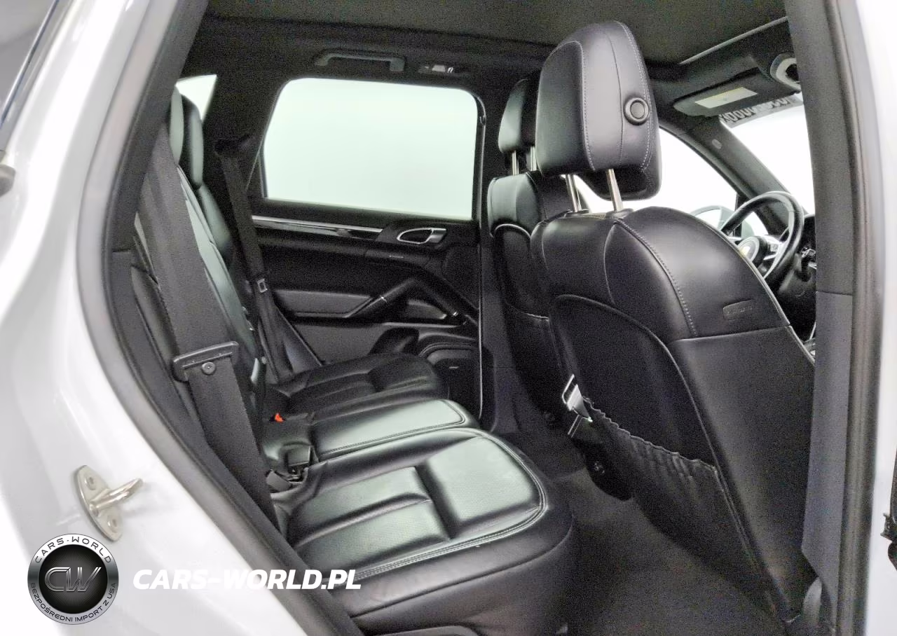2016 Porsche Cayenne VIN:WP1AA2A24GKA13215 - 11