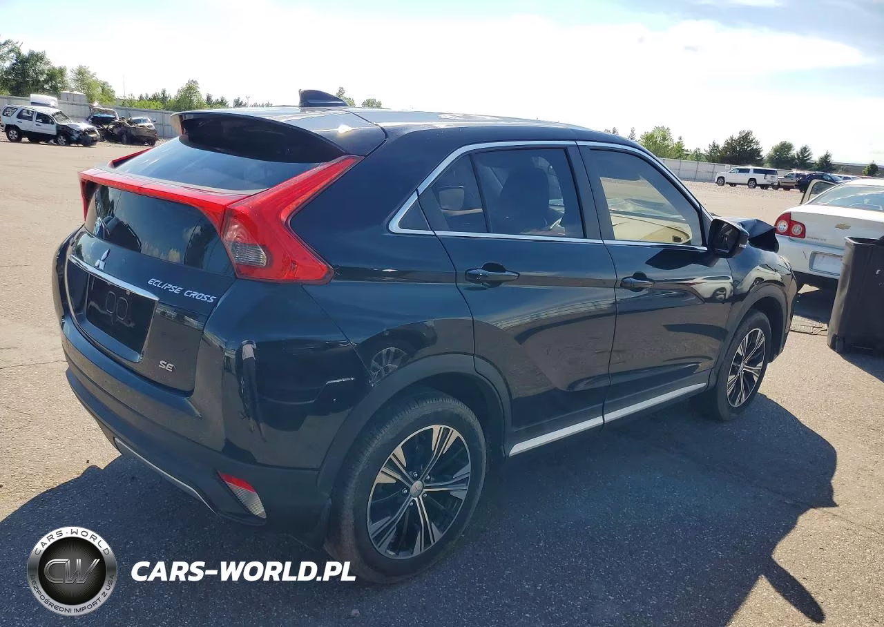 2018 Mitsubishi Eclipse Cross Black VIN:JA4AT5AA2JZ070445 - 3
