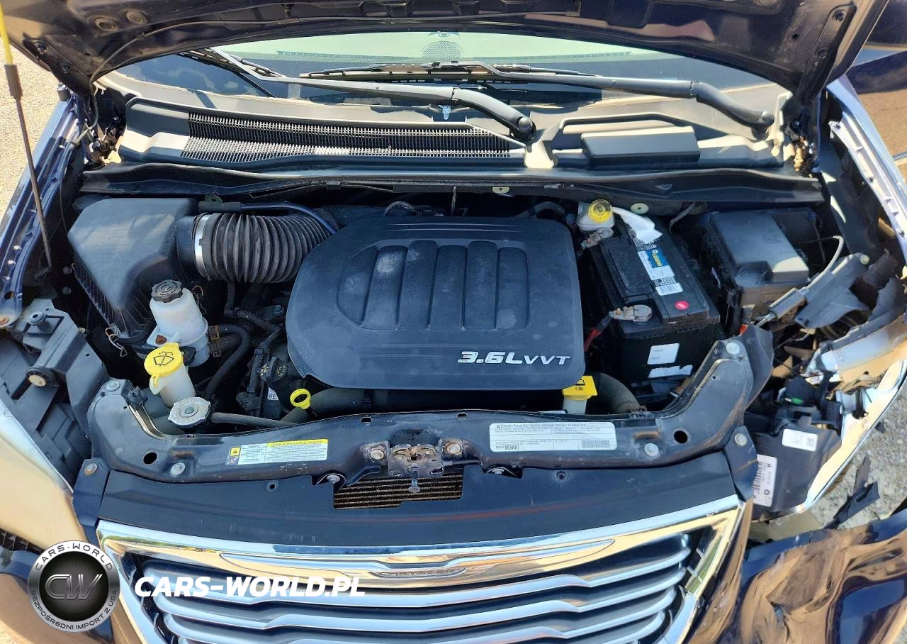 2012 Chrysler Town & Country Touring VIN:2C4RC1BG3CR327128 - 12