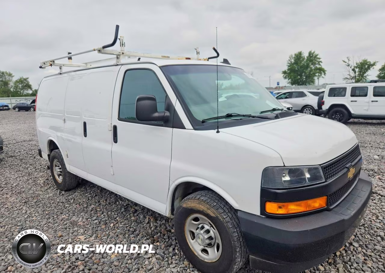 2020 Chevrolet Express G2500 VIN:1GCWGAFG3L1275831 - 4