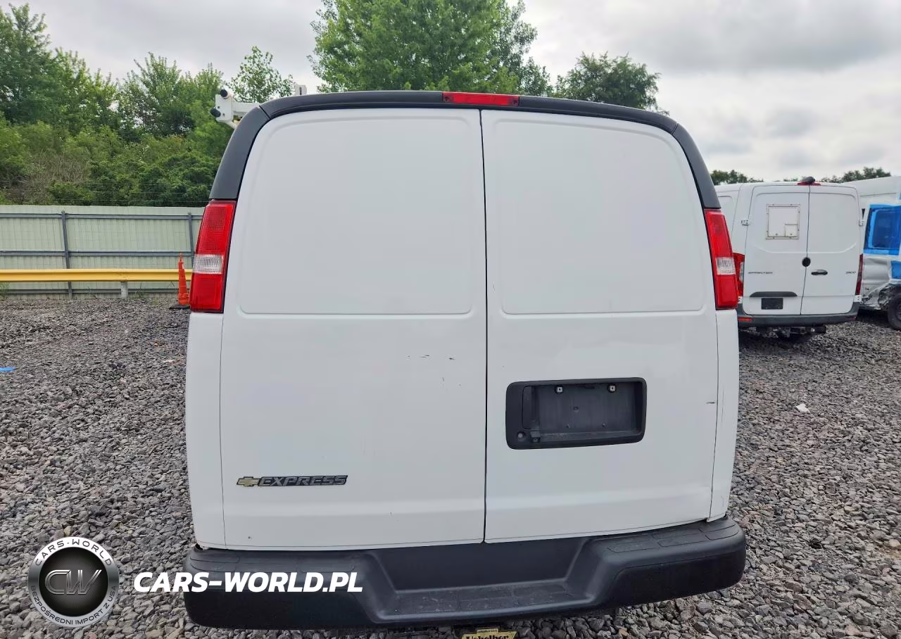 2020 Chevrolet Express G2500 VIN:1GCWGAFG3L1275831 - 6