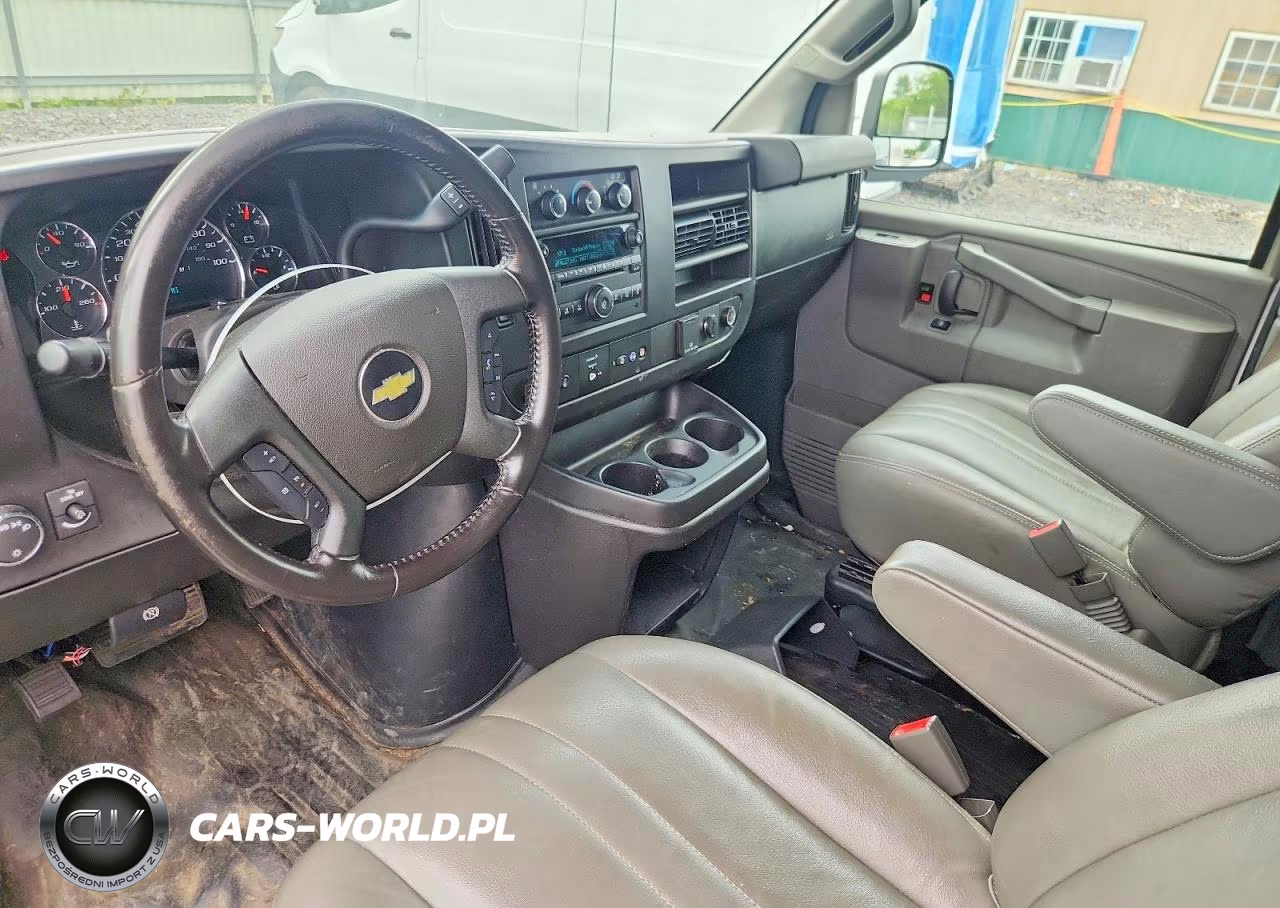 2020 Chevrolet Express G2500 VIN:1GCWGAFG3L1275831 - 8