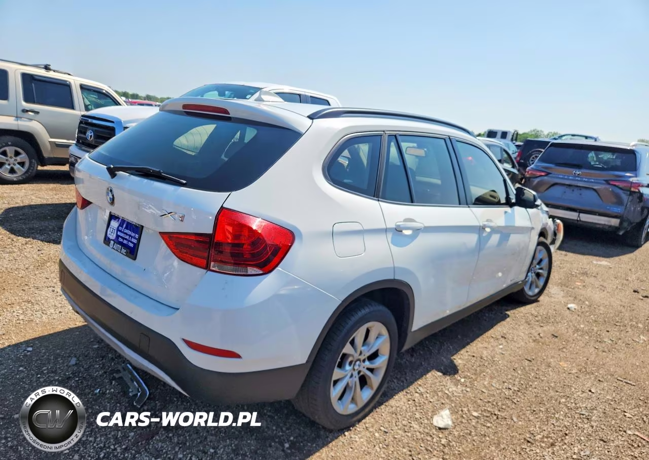 2014 BMW X1 xDrive28I VIN:WBAVL1C57EVY20240 - 3