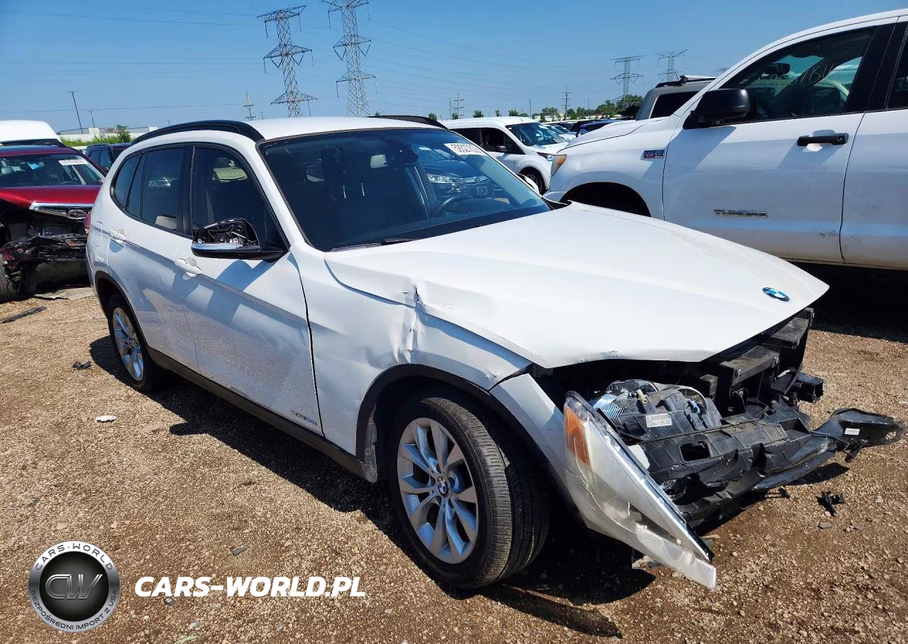 2014 BMW X1 xDrive28I VIN:WBAVL1C57EVY20240 - 4