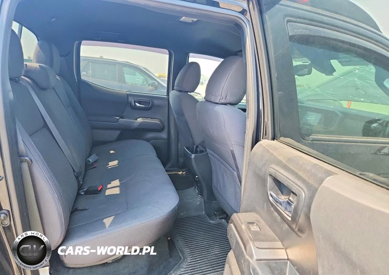 2018 Toyota Tacoma Trd Sport VIN:5TFCZ5AN1JX130954 - 10