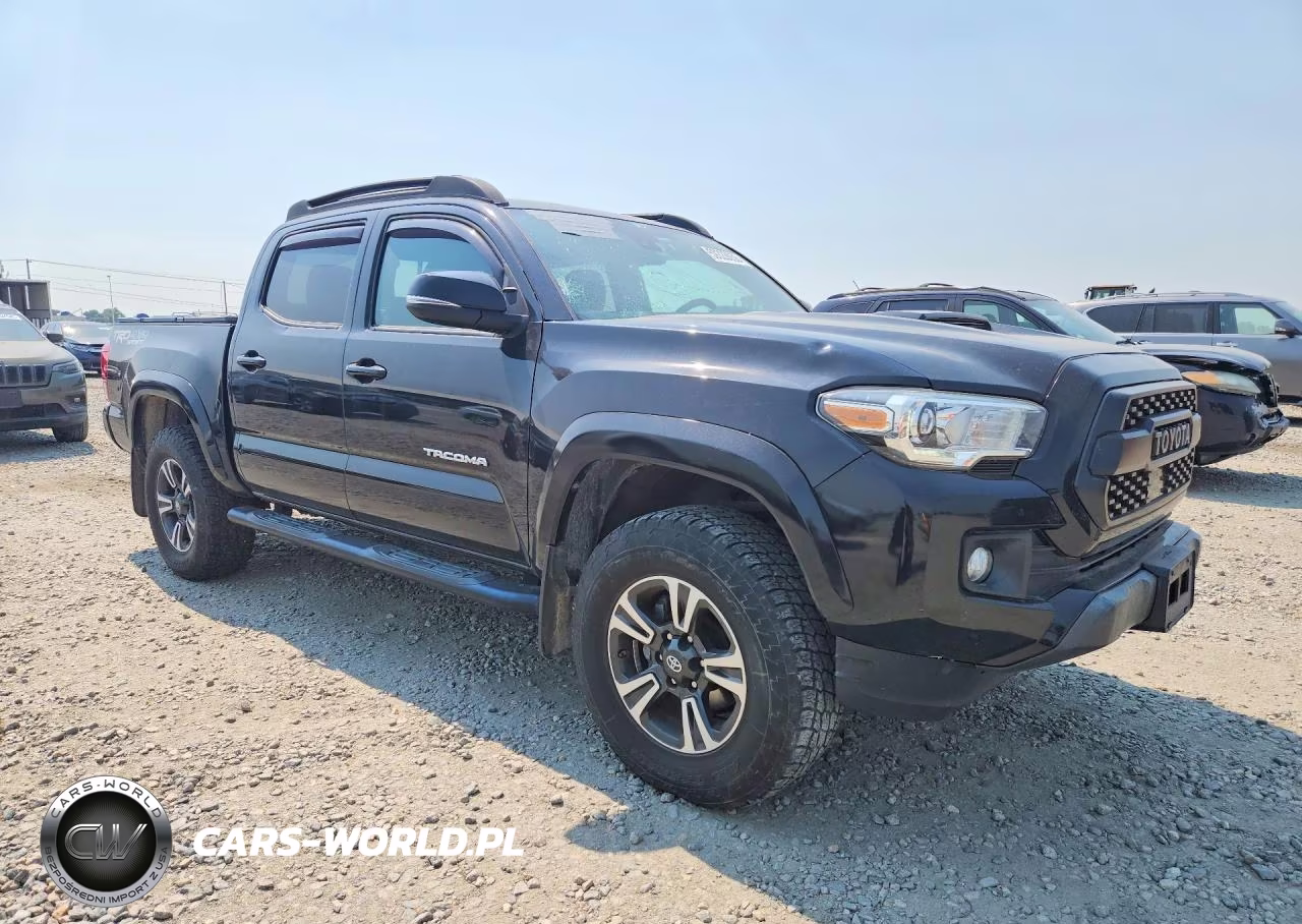 2018 Toyota Tacoma Trd Sport VIN:5TFCZ5AN1JX130954 - 4