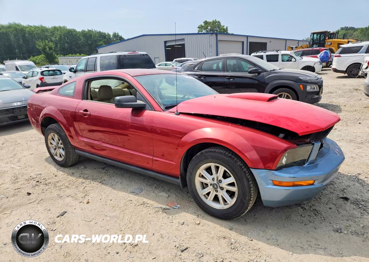 2007 Ford Mustang VIN:1ZVFT80N475258379 - 4