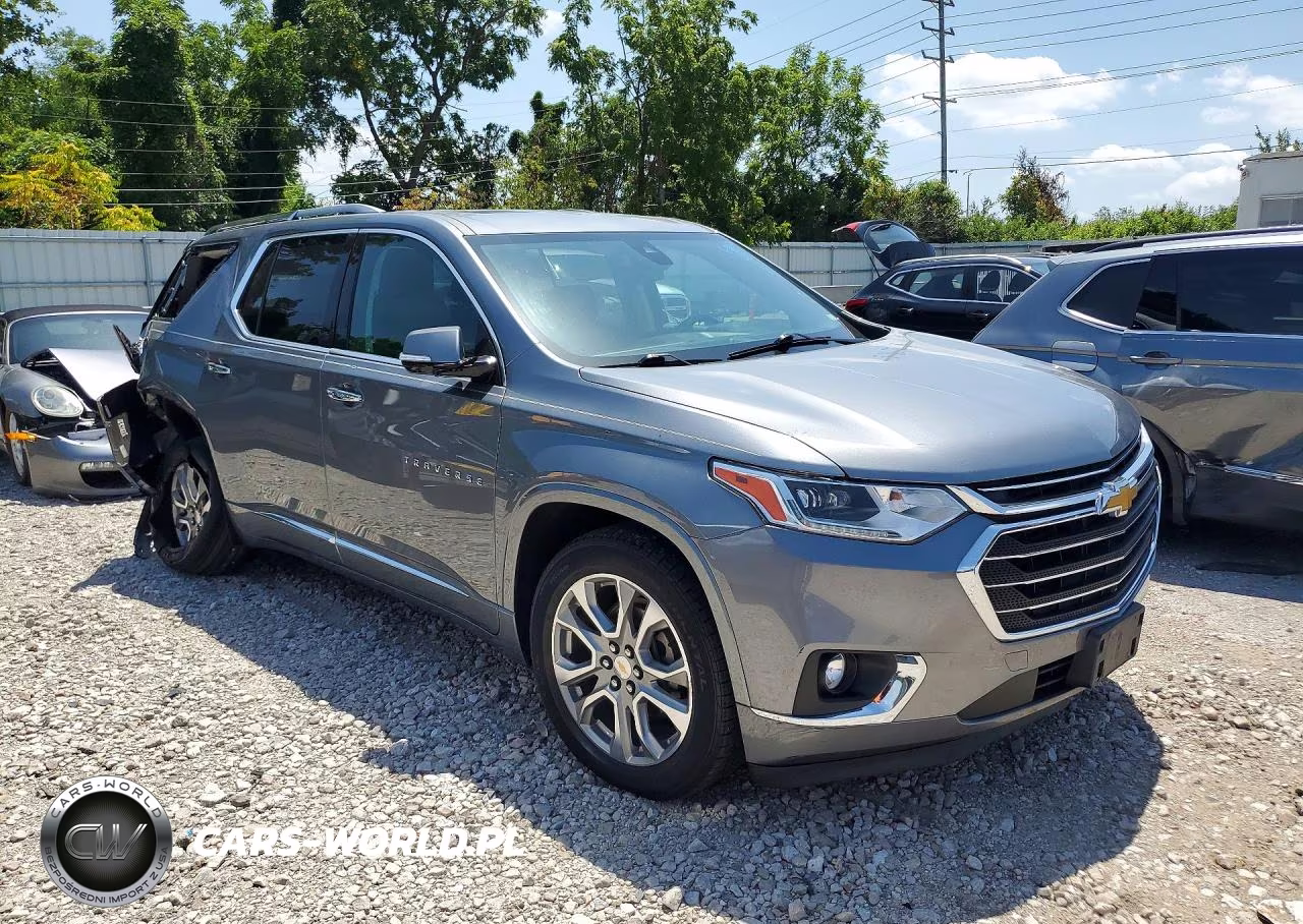 2018 Chevrolet Traverse Premier VIN:1GNERKKW5JJ158314 - 4