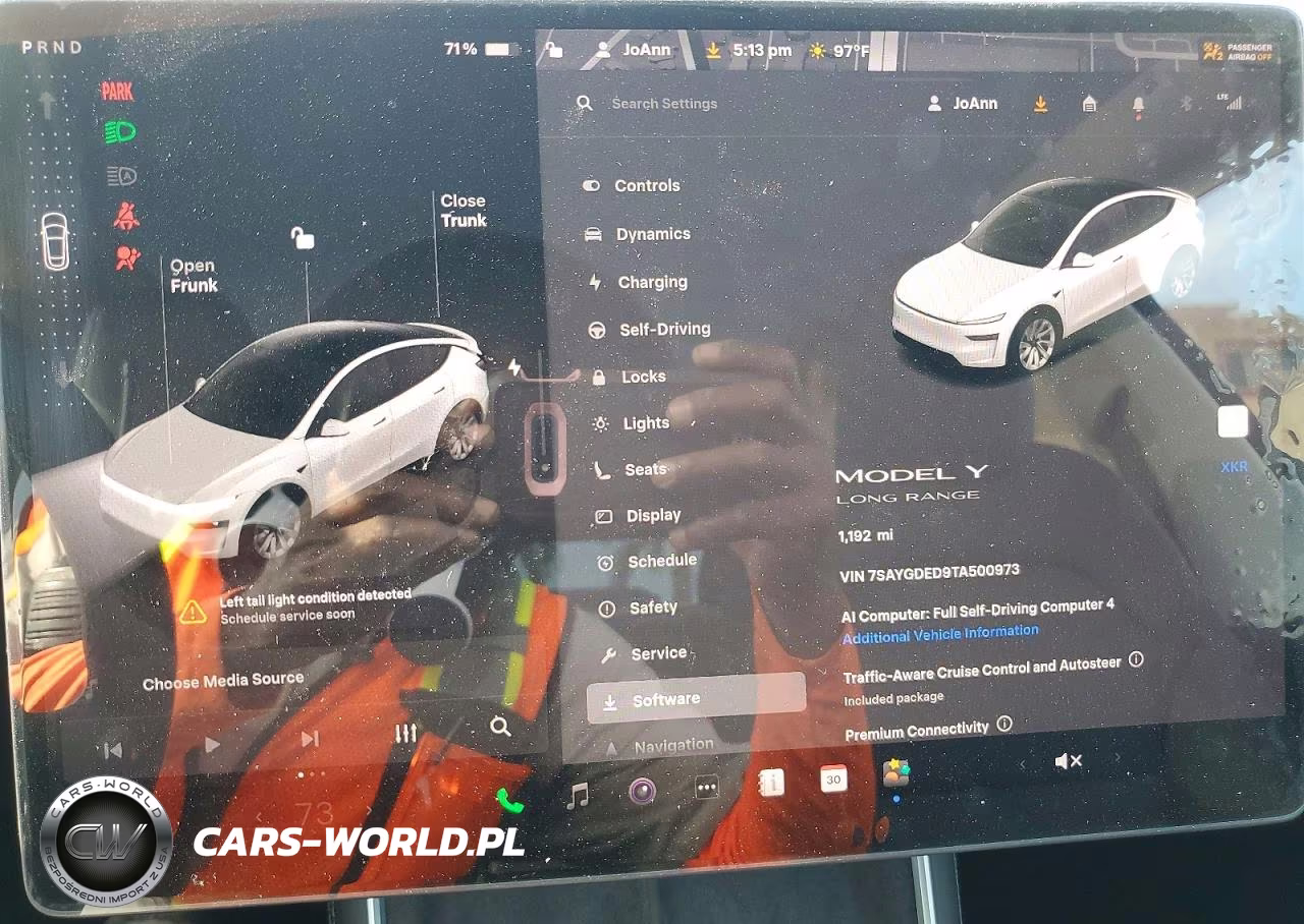 2026 Tesla Model Y VIN:7SAYGDED9TA500973 - 9