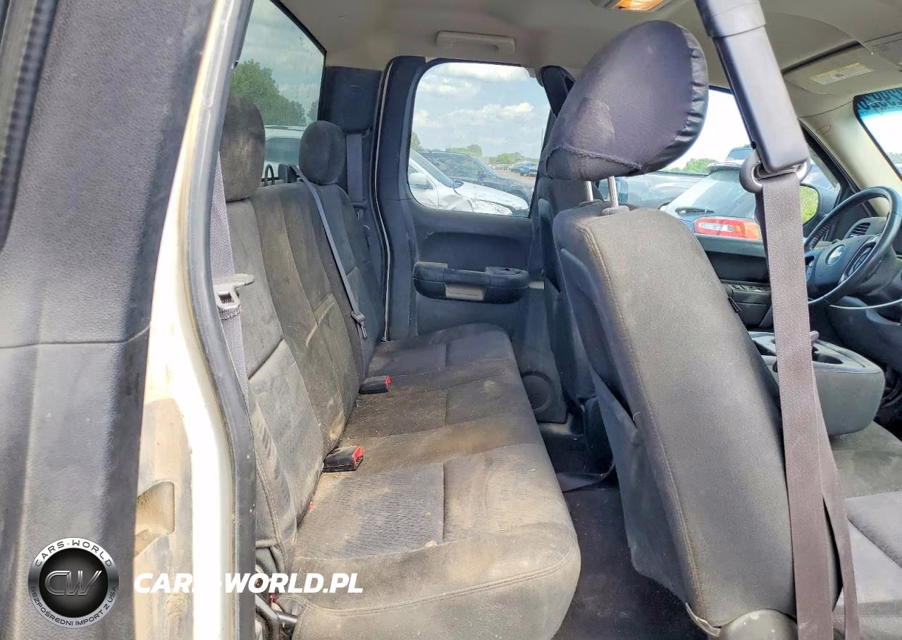2011 Chevrolet Silverado K1500 Ls VIN:1GCRKREA3BZ277652 - 10