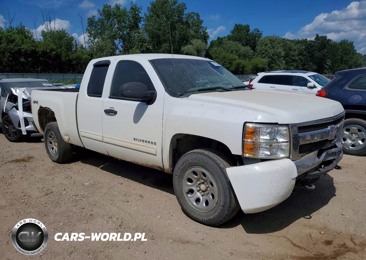 2011 Chevrolet Silverado K1500 Ls VIN:1GCRKREA3BZ277652 - 4
