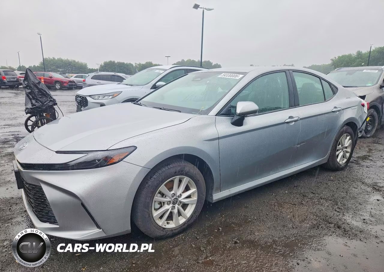 2025 Toyota Camry Le – zdjęcie 1 z 13