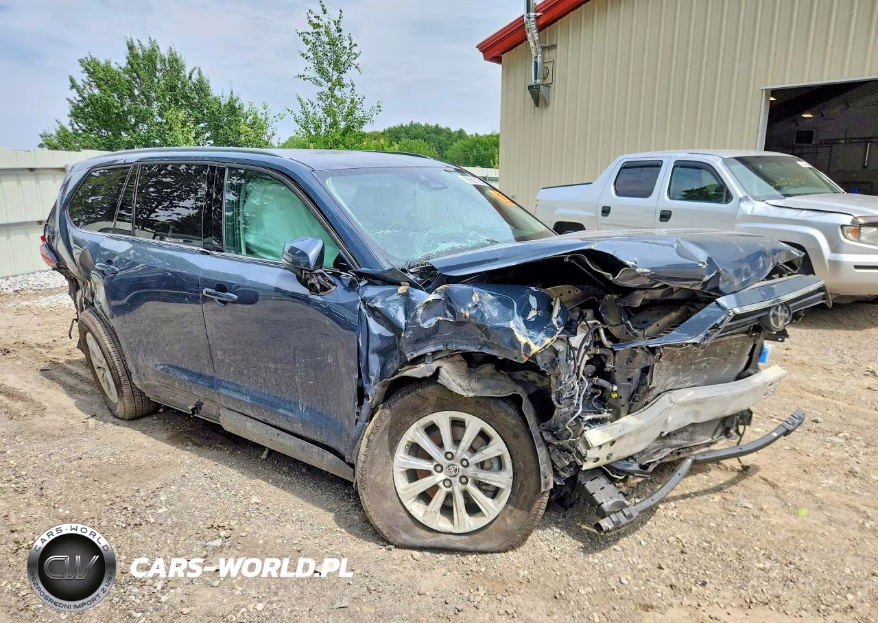 2026 Toyota Grand Highlander Xle VIN:5TDAAAB56TS107300 - 4