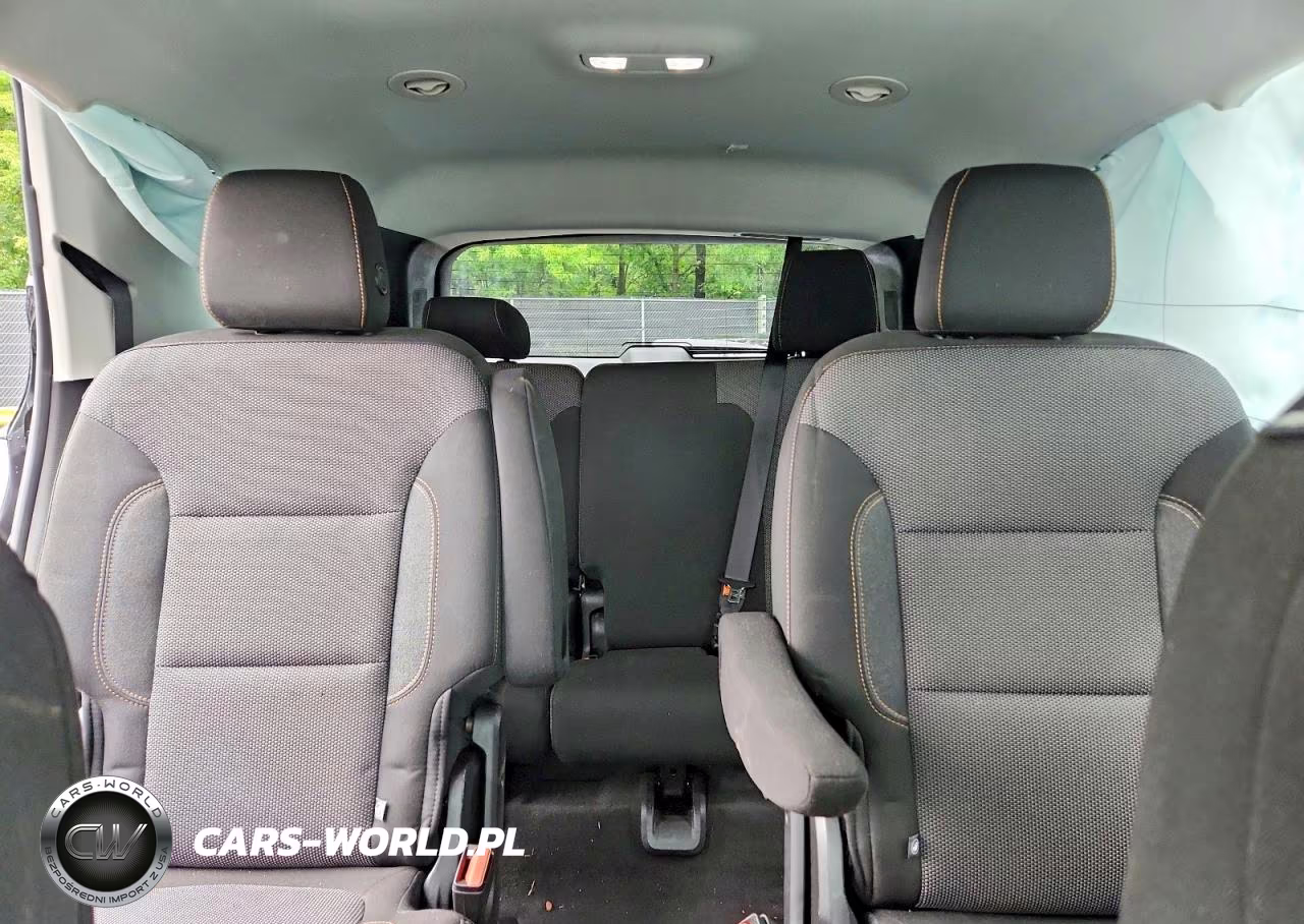 2018 Chevrolet Traverse Lt VIN:1GNERGKW2JJ186469 - 10