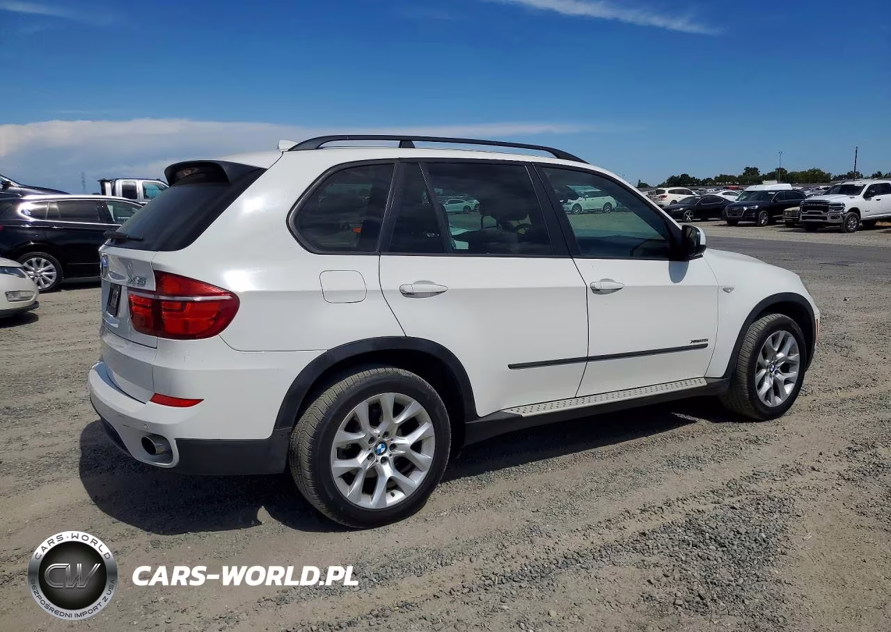2012 BMW X5 xDrive35I VIN:5UXZV4C59CL753437 - 3