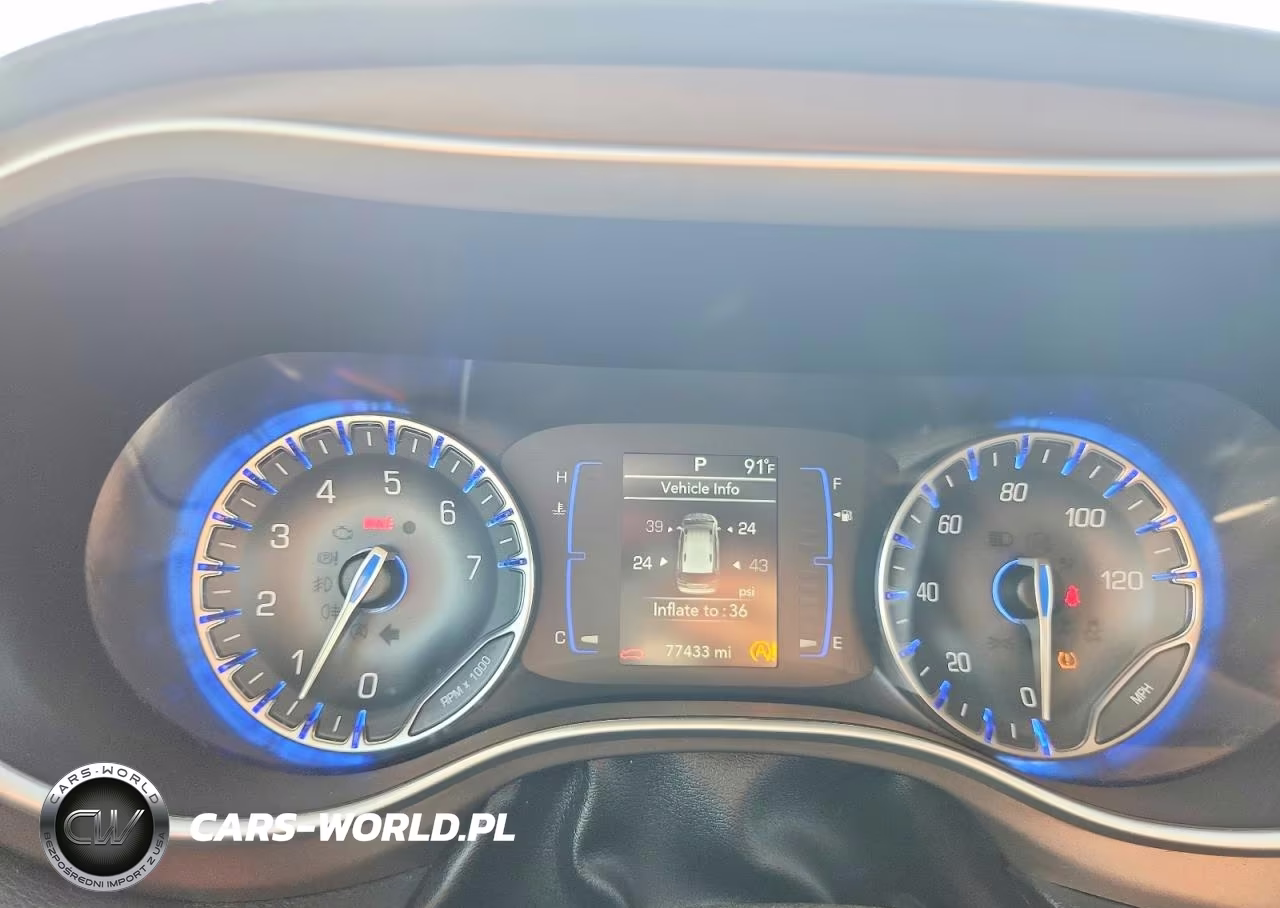 2019 Chrysler Pacifica Touring Plus VIN:2C4RC1FG0KR594252 - 9
